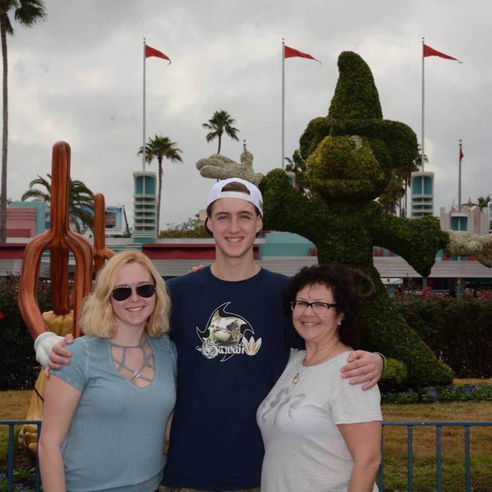 Meet your Posher, Clarina